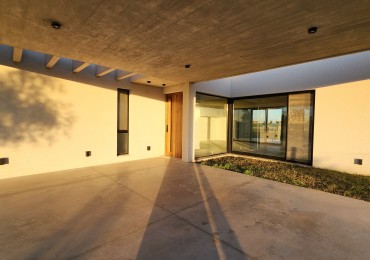 CASA EN VENTA VIDA CLUB DE CAMPO